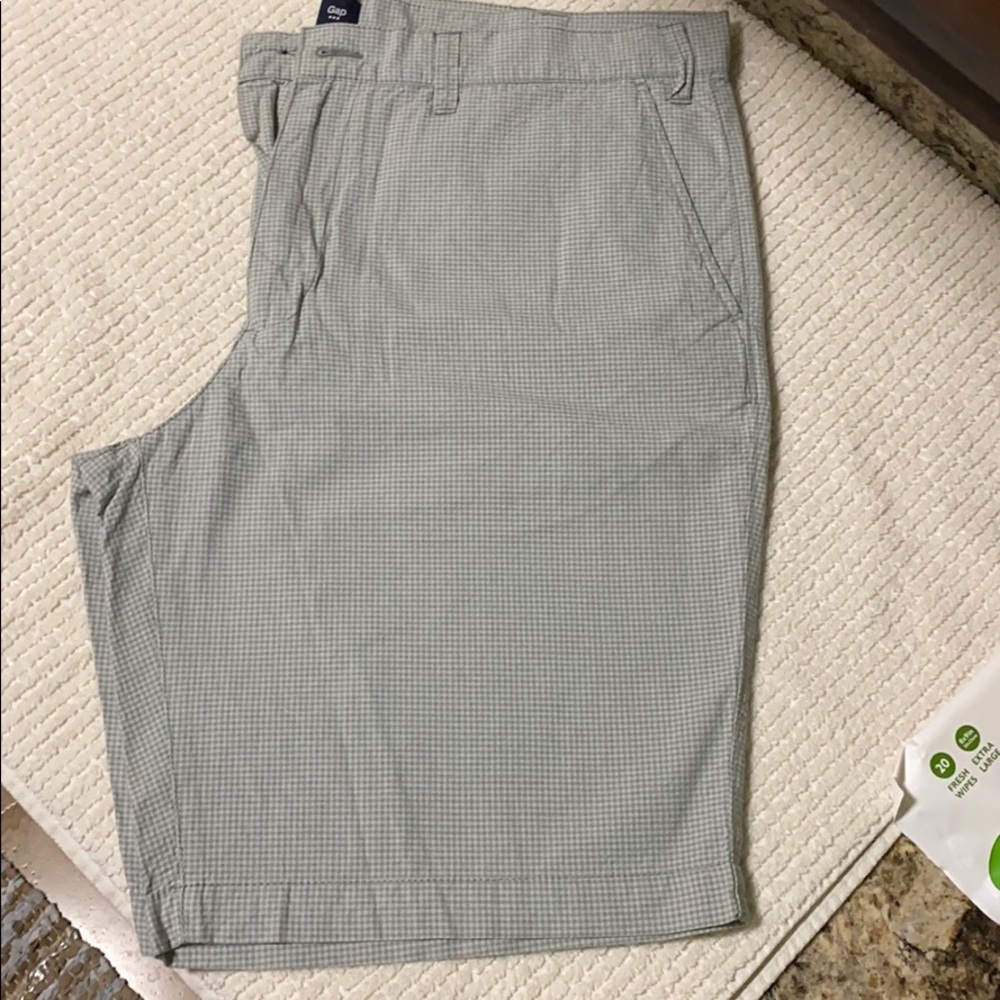 GAP men’s plaid shorts